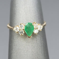 Colombian Emerald & Diamond Ring - 18kt Gold